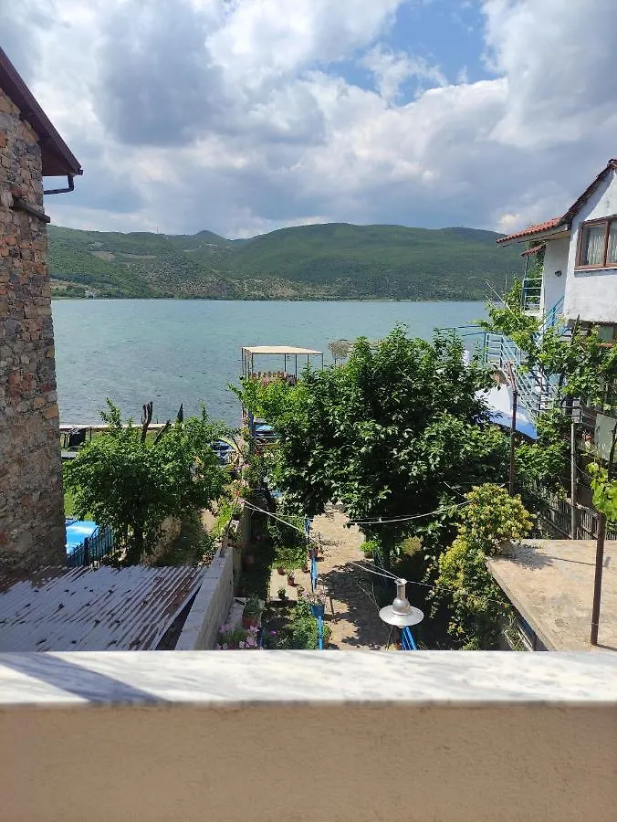 Bed & Breakfast Erda Lakeside Guesthouse Lini Albánie