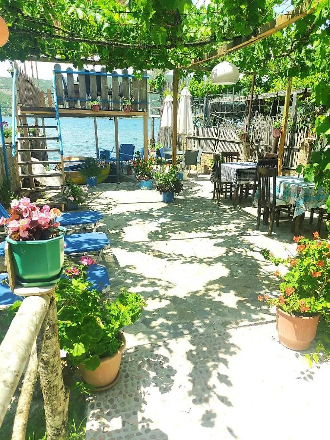 Erda Lakeside Guesthouse Lin Albania
