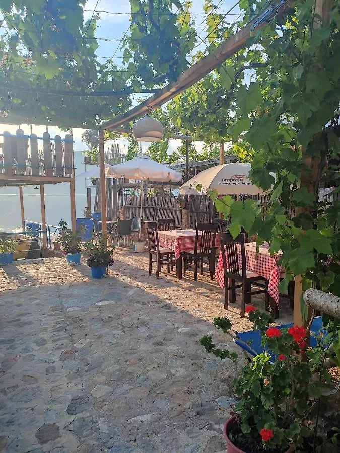 Erda Lakeside Guesthouse Lin Bed & Breakfast