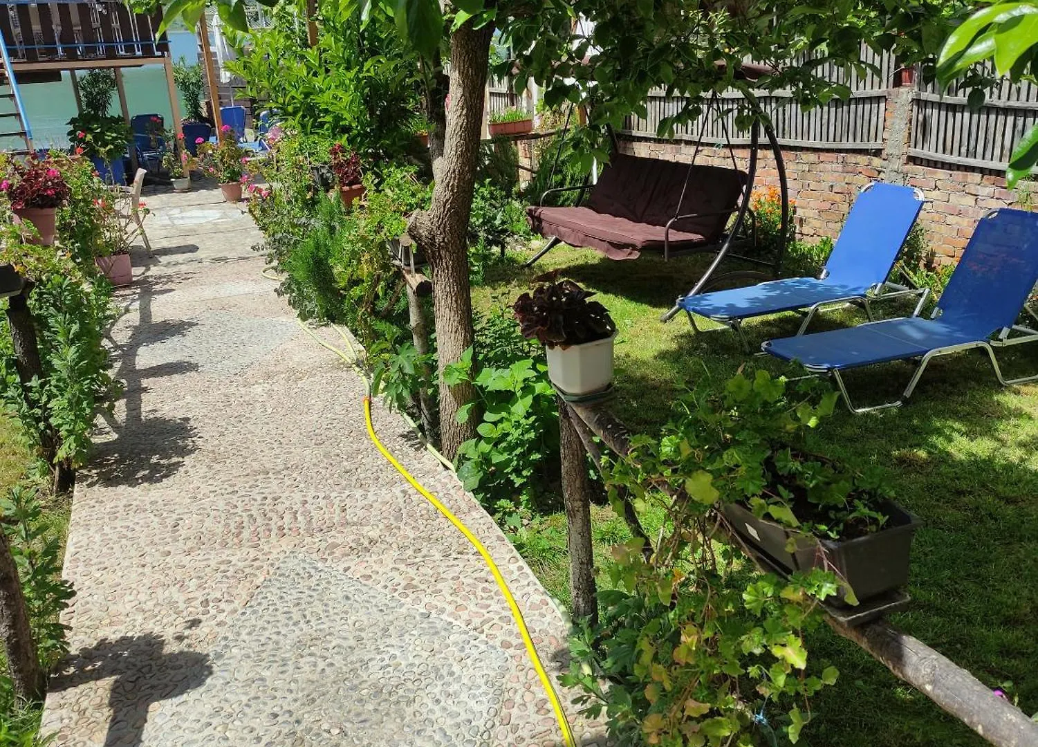 Erda Lakeside Guesthouse Lini