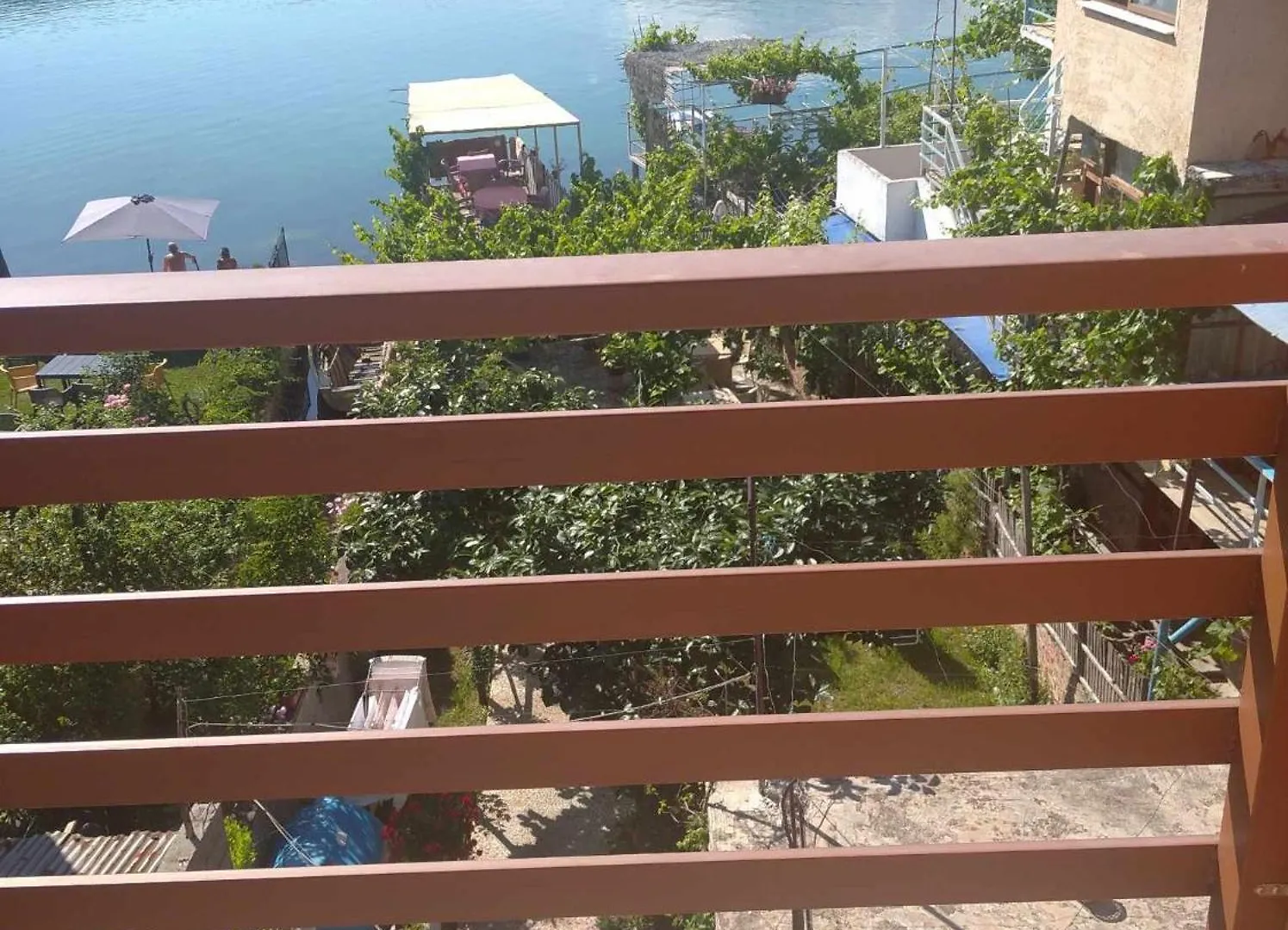 Bed & Breakfast Erda Lakeside Guesthouse Lin Albania