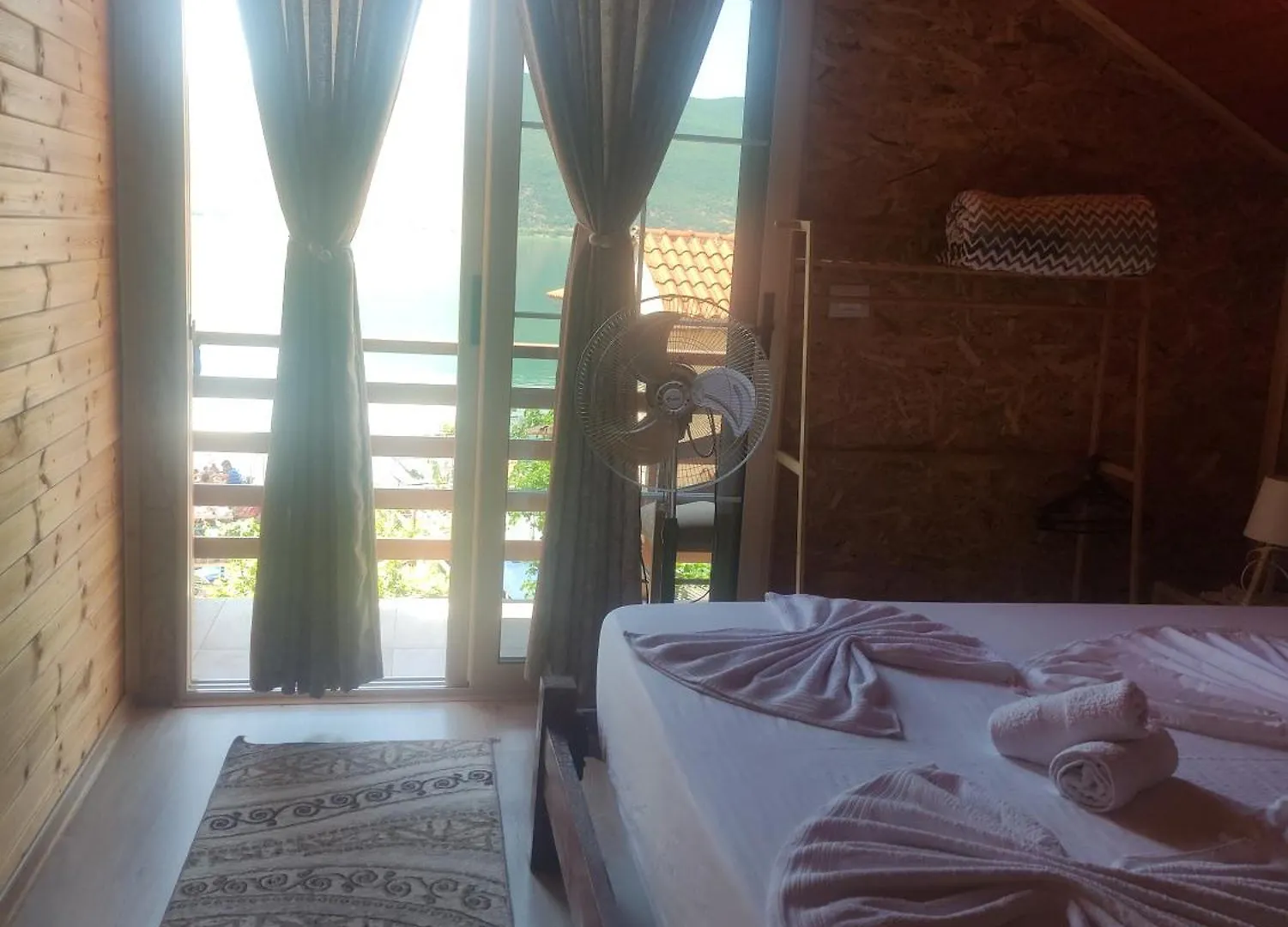 Bed & Breakfast Erda Lakeside Guesthouse Lin