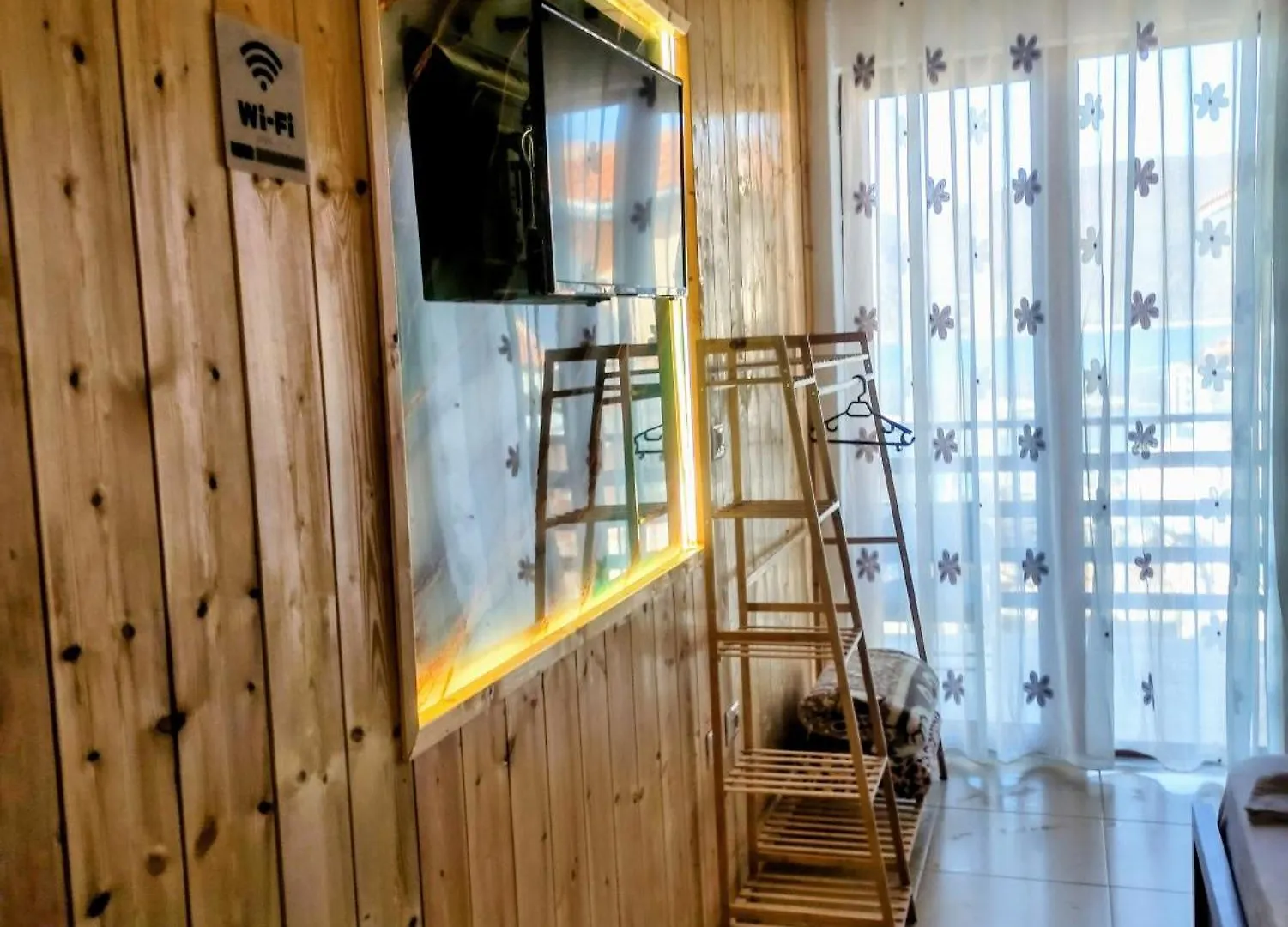 Bed & Breakfast Erda Lakeside Guesthouse Lini