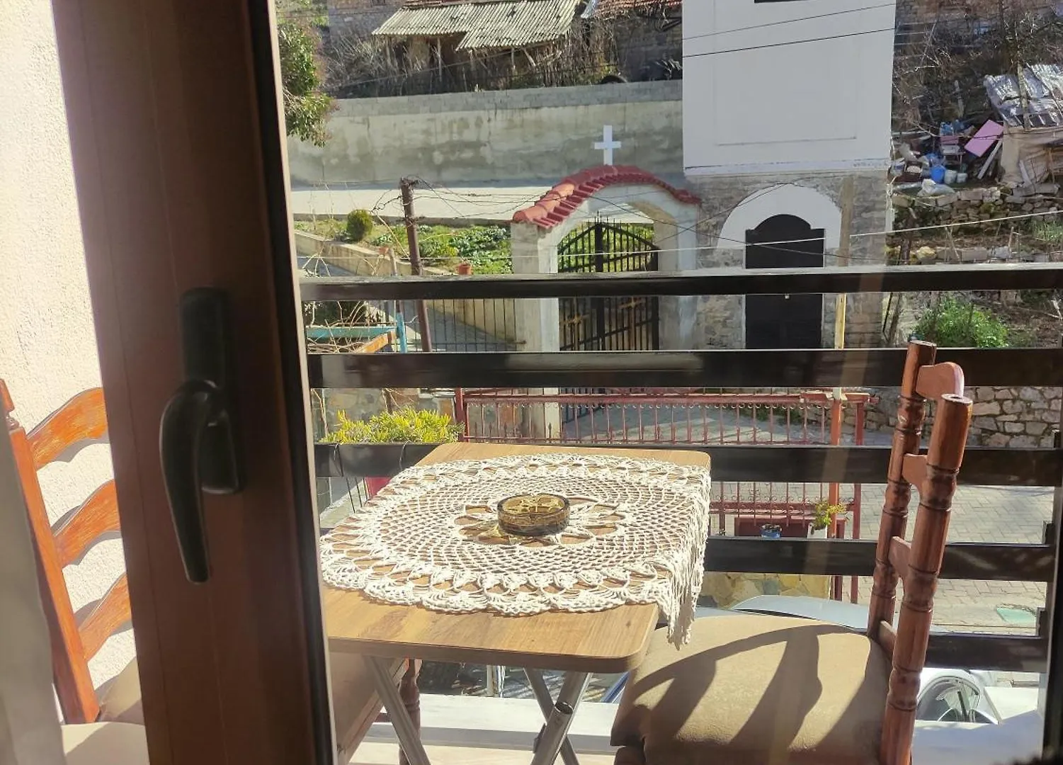 Erda Lakeside Guesthouse Lini Bed & Breakfast