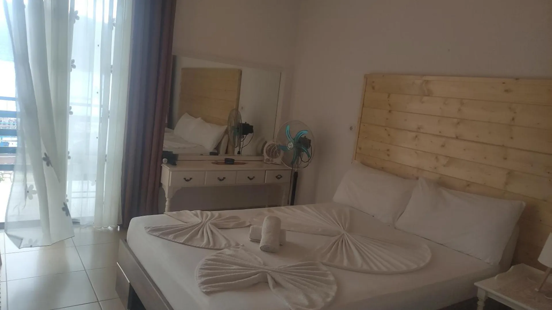 Erda Lakeside Guesthouse Lin Отель типа 