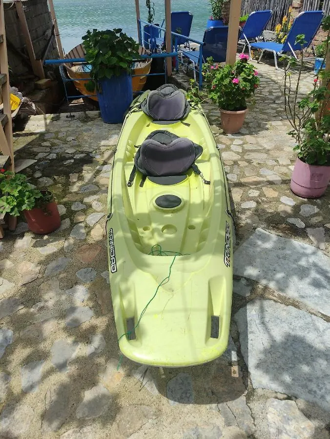 Erda Lakeside Guesthouse Lin Albania