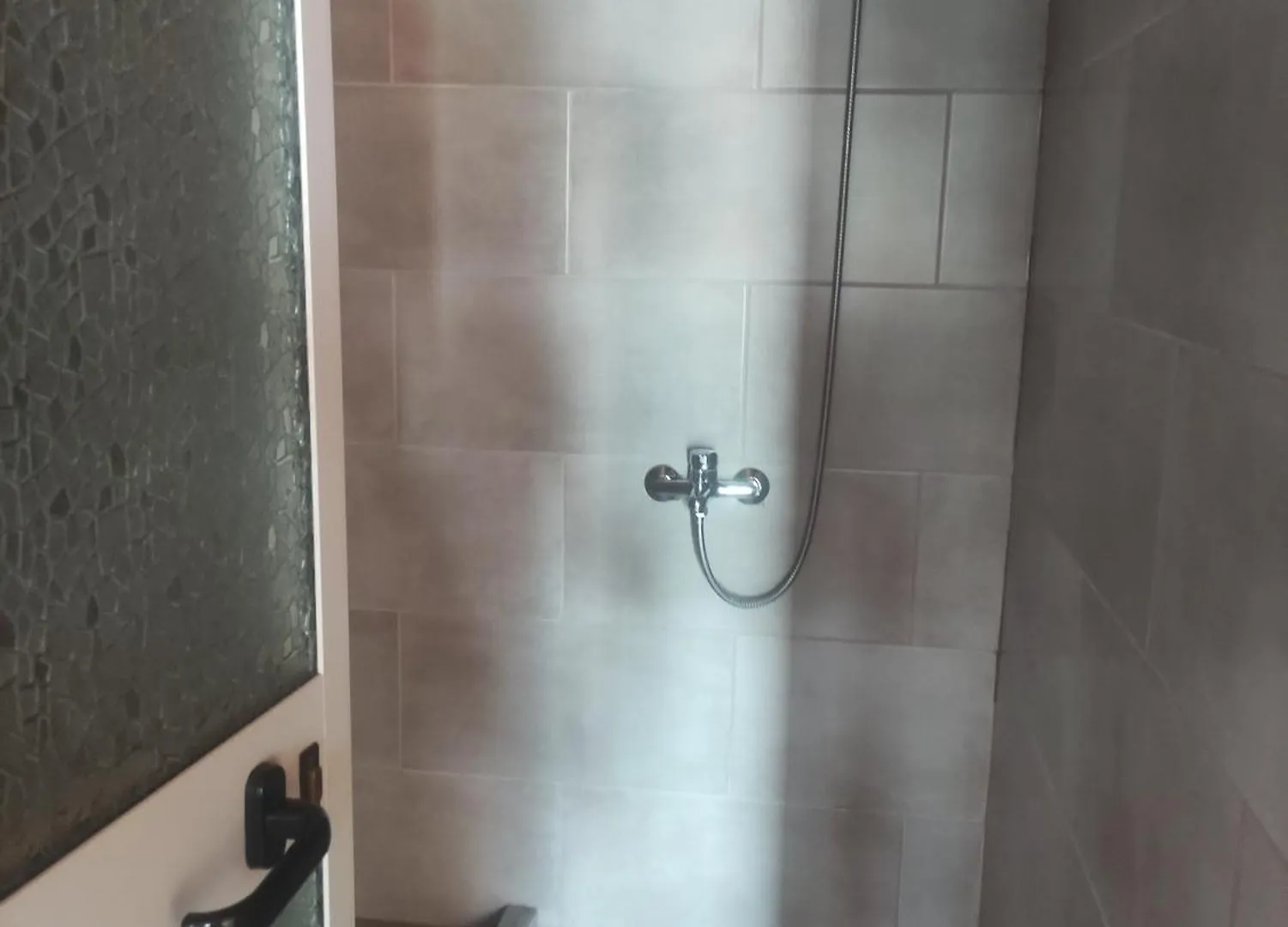 Erda Lakeside Guesthouse Lini 0*,