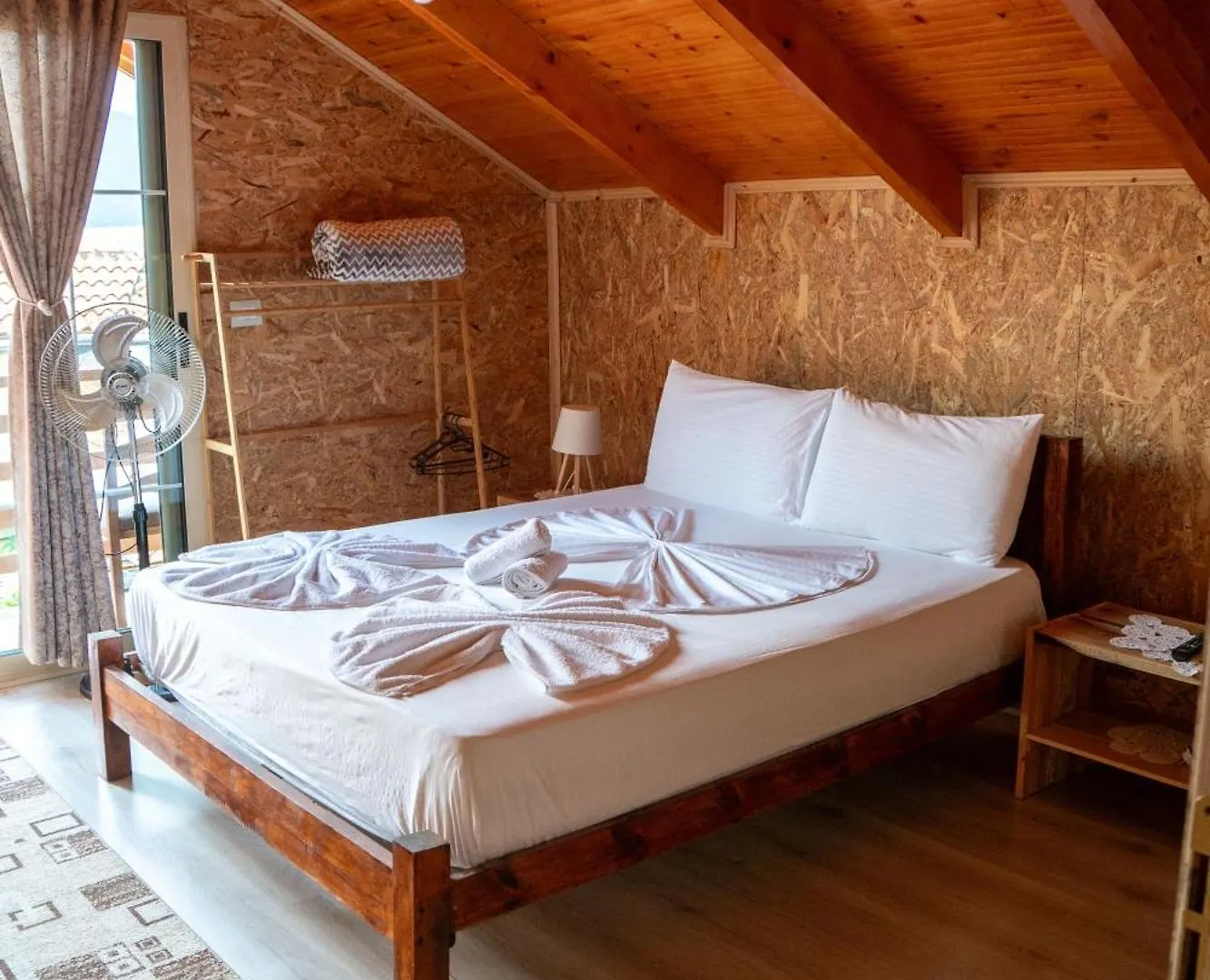 Erda Lakeside Guesthouse Lin 0*,  Albania