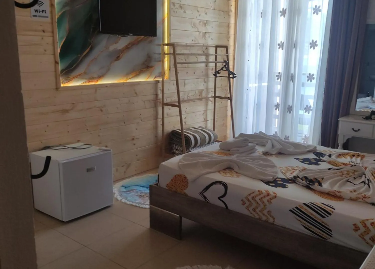 Erda Lakeside Guesthouse Lini