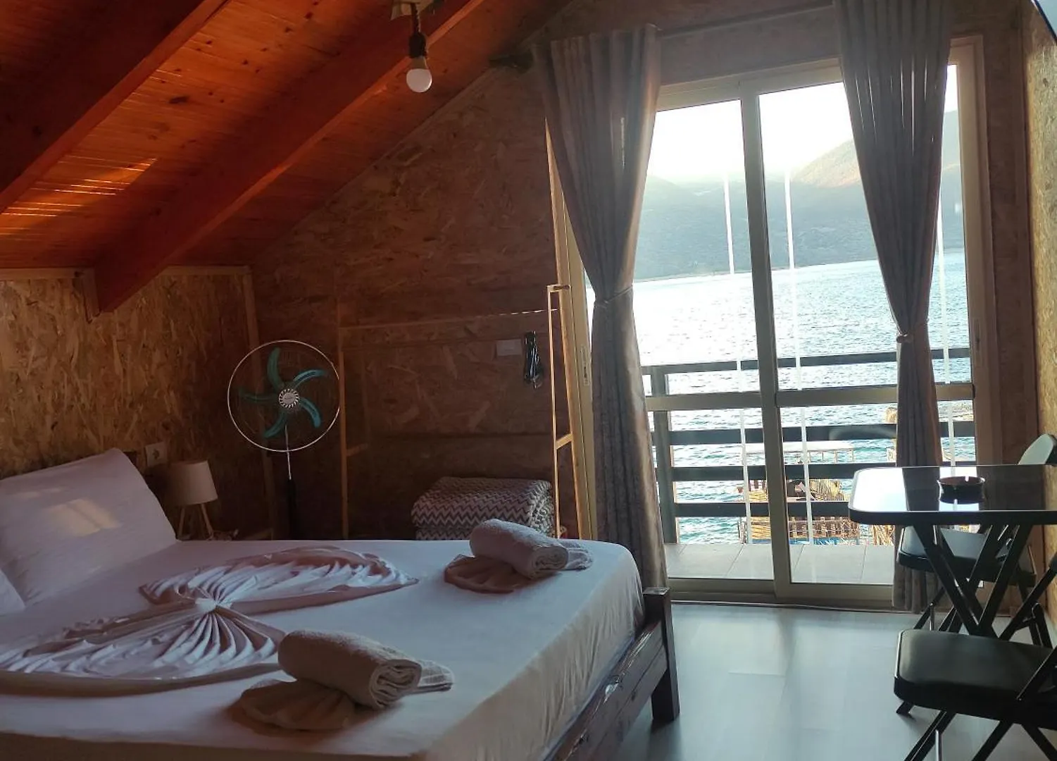 Erda Lakeside Guesthouse Lini 0*,