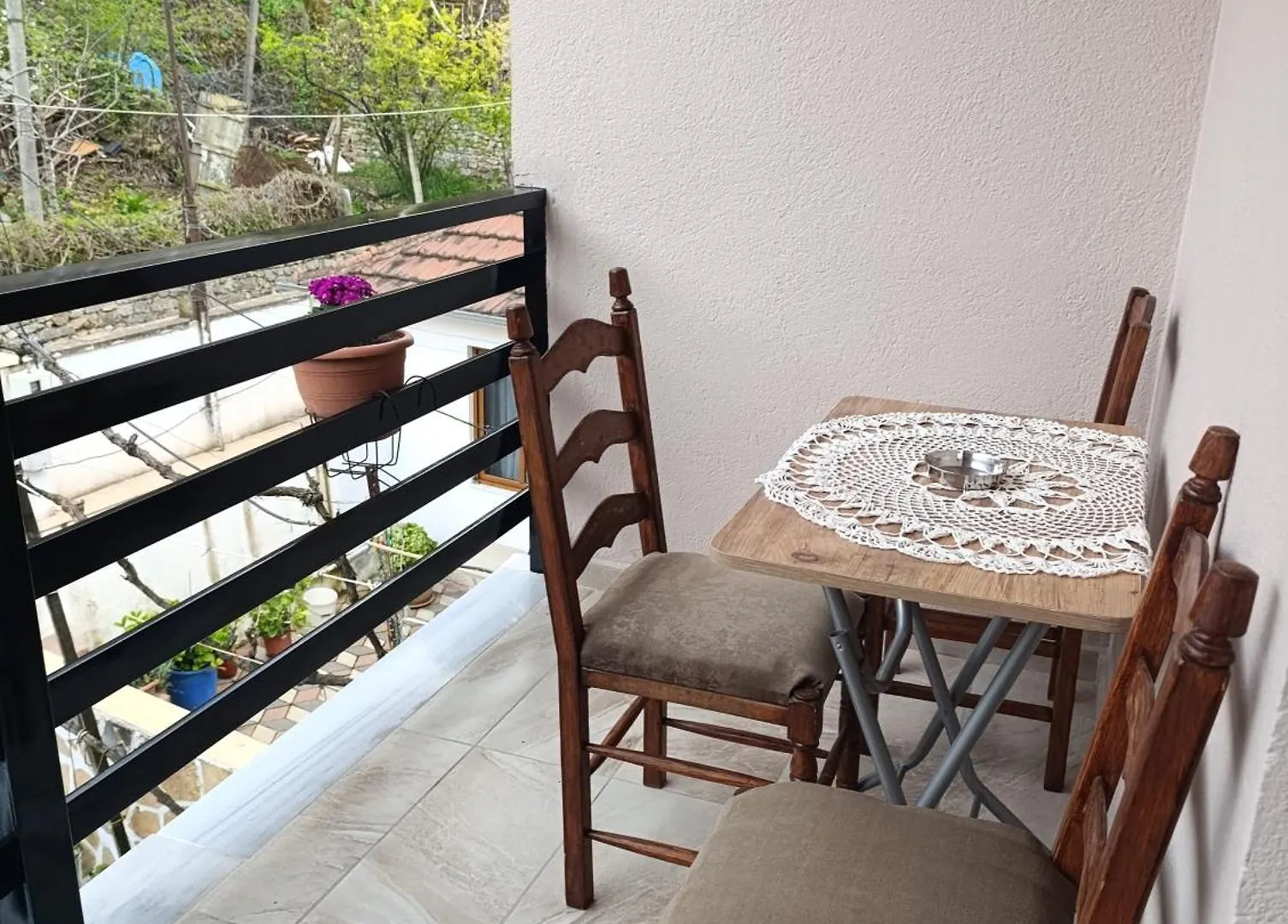 Bed & Breakfast Erda Lakeside Guesthouse Lin Albania