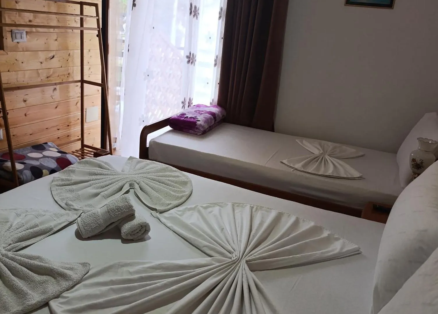 Erda Lakeside Guesthouse Lin