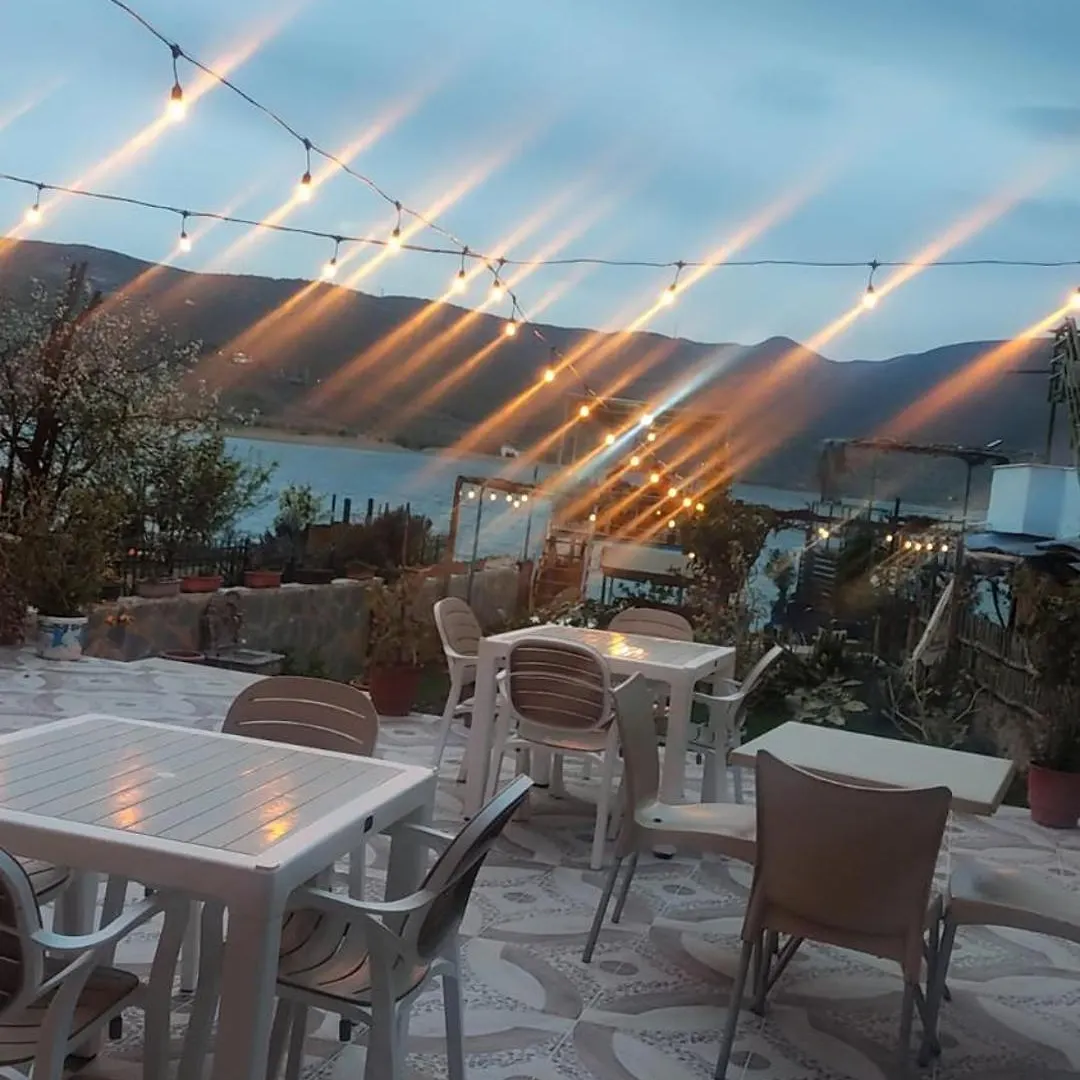Erda Lakeside Guesthouse Lin Albania